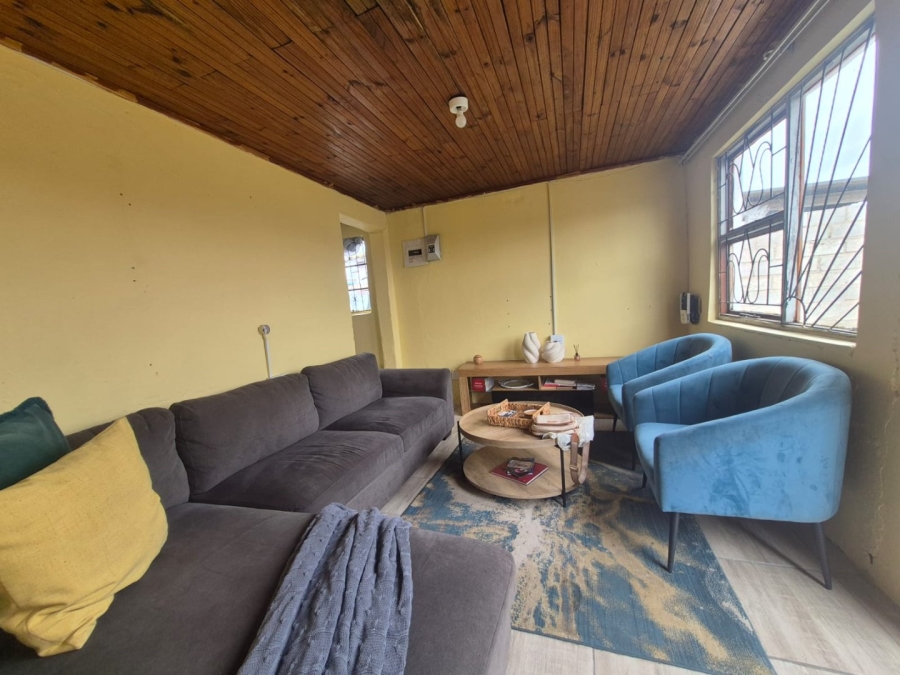 2 Bedroom Property for Sale in Kwazakhele Eastern Cape